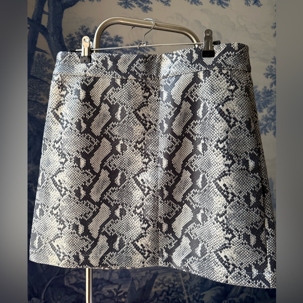 Stylish Snake Print Skirt